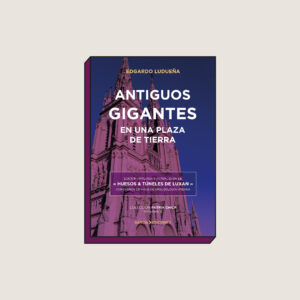 ANTIGUOS GIGANTES EN UNA PLAZA DE TIERRA